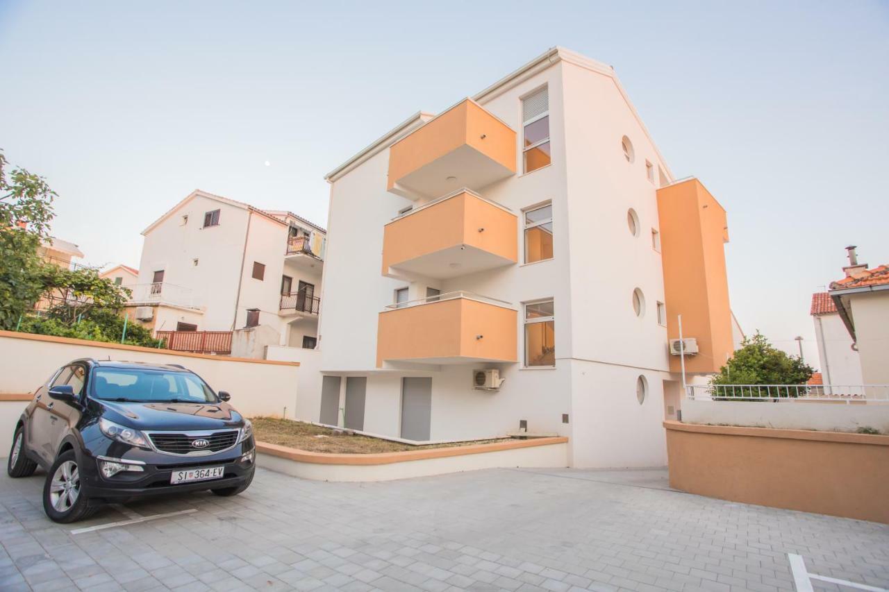 Apartment Luni Primošten Exterior foto